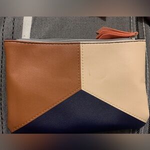 FREE w/$50 purchase || Ipsy makeup bag